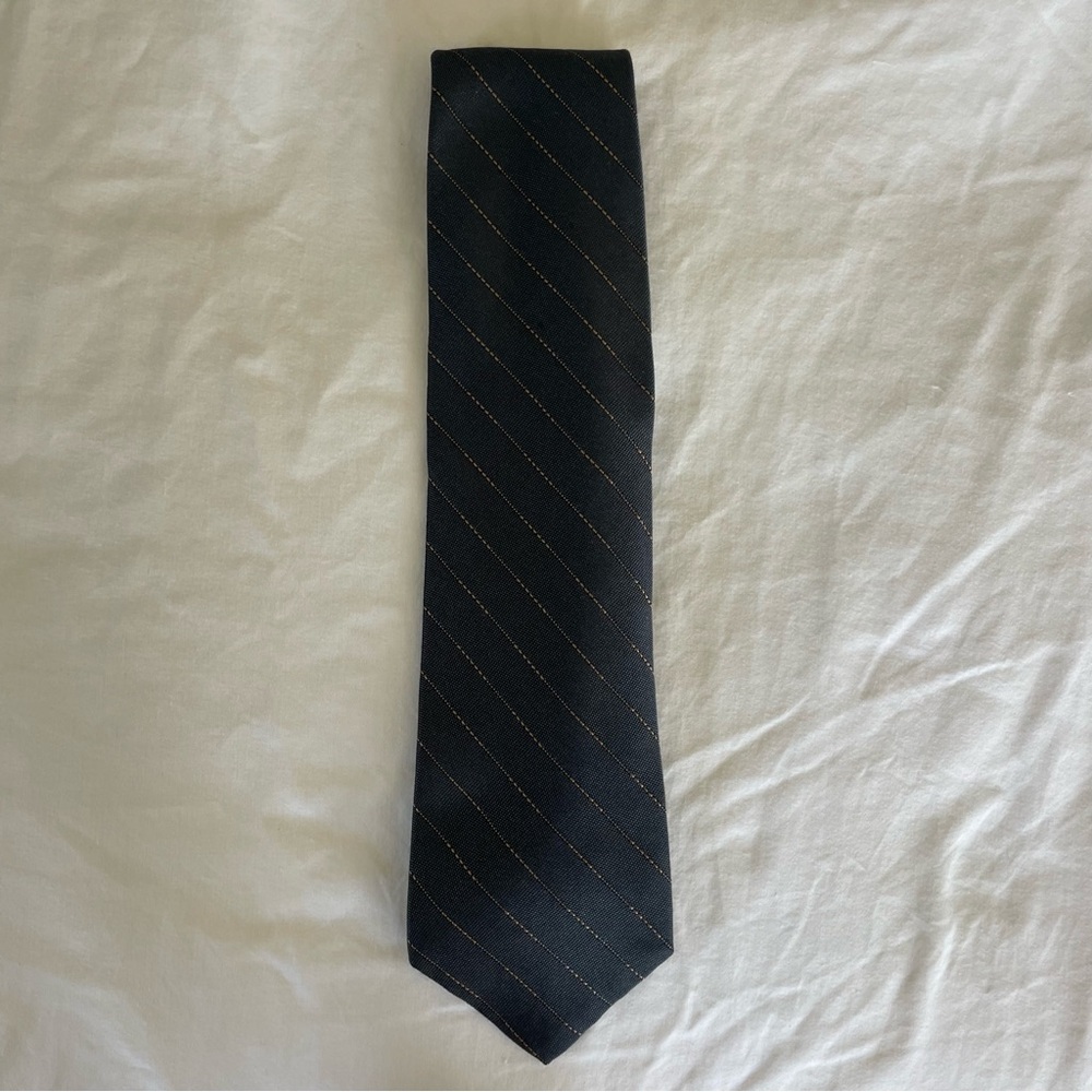 Donna Karan men’s silk tie